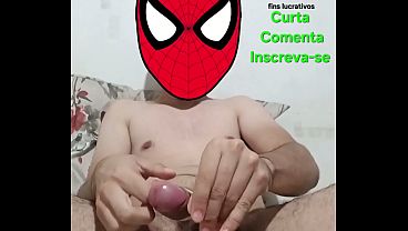 Araña musculosa empotra a su presa con polla gigante
