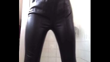 Assilille se entrega por completo a mi polla dominante