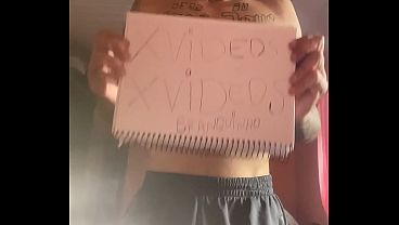 Branquinho tatuado la reta a una morena en un reto caliente