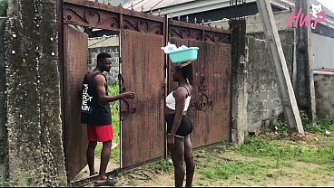 El vendedor de agua que terminó empotrando a la chica más caliente