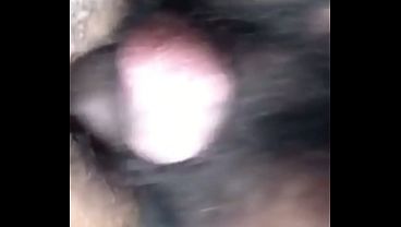 Esposo me vuelve loco con tangas rojos ajustados