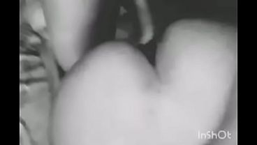 Estudiante descubre polla gruesa en doggy para pagar deudas