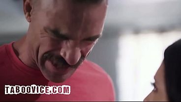 Jane Wilde se venga con una mamada profunda y sexo salvaje