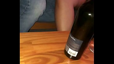 La esposa caliente le dio al jefe para conseguir un ascenso