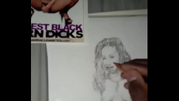 Llamasr dibuja pollas negras en su regreso como artista