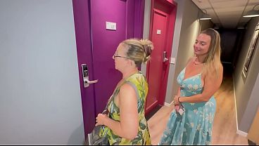 Mya Milf y su hija casadita se dejan masajear por Jhony Bomba