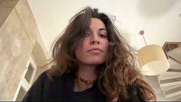 Noah me lamió hasta que me corrí y luego me empotró duro