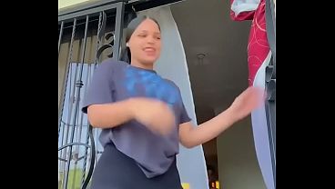 Rika la culona se deja empotrar bien fuerte