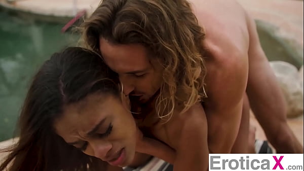 Sesión interracial con tres putas que no paran de gemir