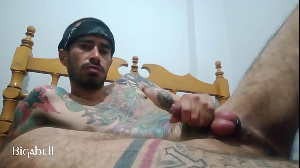 Tatuado con piercing folla sin parar follando
