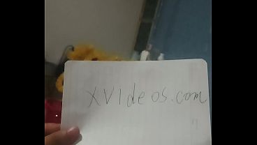 Verificación de 18 años con polla enorme y coño virgen